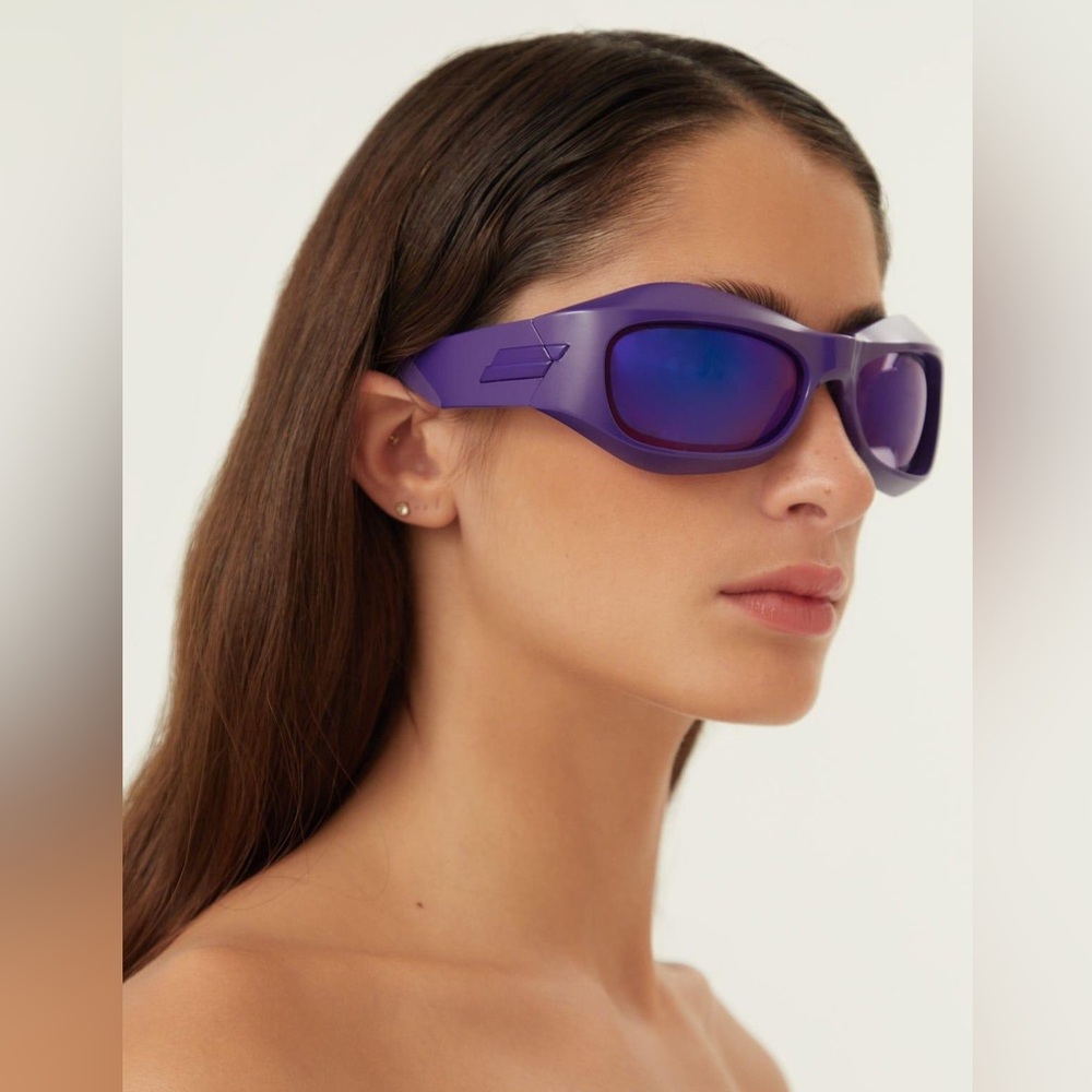 New! Authentic BOTTEGA VENETA BV1086S Sunglasses.